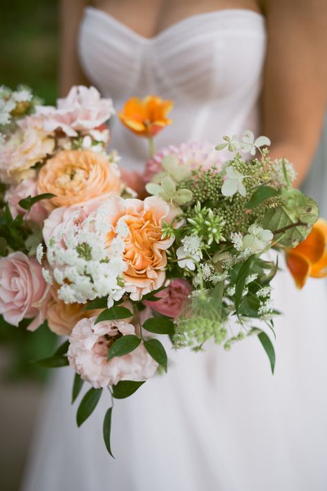 Garden style, lush and organic bridal bouquet with sweet summer colors including peach, orange, blush, pink and greens. Sage Green Wedding Flowers, Organic Bridal Bouquet, Garden Bridal Bouquet, Romantic And Elegant Wedding, Sage Flowers, Orange And Pink Wedding, Peach Garden, Pink Green Wedding, Peach Bouquet