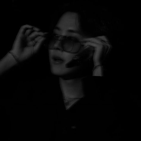 Jhope Dark Aesthetic, Hobi Aesthetic, Bts Facts, Black Picture, Black Aesthetic, Jung Hoseok, Dark Side, Dark Aesthetic, Bts Jungkook