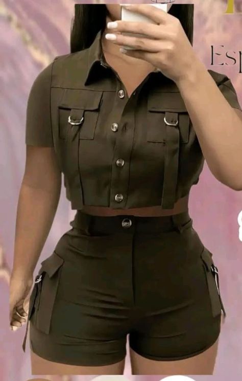 Combat Skirt Outfit, Coperate Outfits, Short Cargo Pants Outfit, High Waisted Loose Pants, Materials Gown Style, Casual Outfits For Girls, African Print Jumpsuit, Curvy Casual Outfits, Cargo Shorts Women