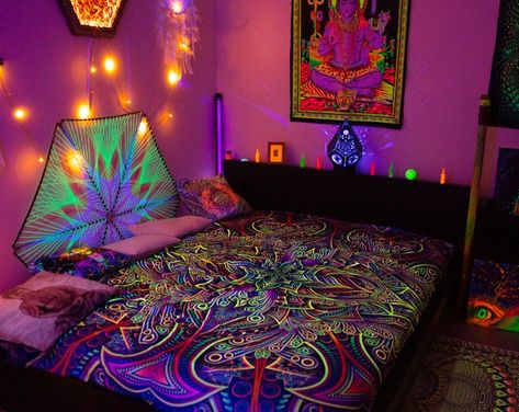 Fractalika - Etsy Neon Bedding, Hippy Blanket, Infinity Pattern, Hippie Bedroom Decor, Hippie Bedding, Trippy Room, Hippie Bedroom, Blanket Bedspread, Bohemian Blanket