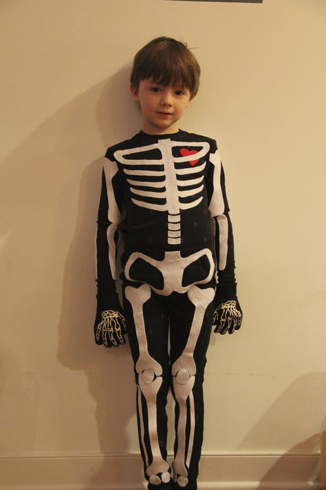 Skeleton Costume Diy, Ray Costume, Halloween Diy Outfit, Skeleton Costumes, Skeleton Costume, Diy Costume, Halloween 2023, Fancy Dress Costumes, Diy Costumes