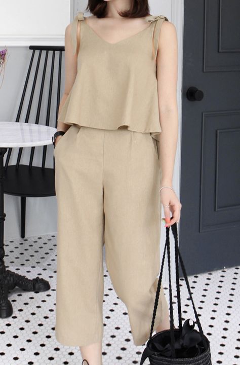 [MIAMASVIN] SLEEVELESS TOP AND CROPPED PANTS SET Terno Outfit Pants And Top, Korean Linen Fashion, Pant Top Set Women, Top Bottom Set Women, Linen Clothes For Women Summer, Linen Fashion Women, Linen Set Outfit, Sleeveless Top Outfit, Sleeveless Tops For Women