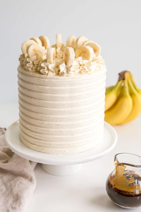 Banana Cake Decoration Ideas, Banana Cake Decoration, Banana Foster Cake, Banana Birthday Cake, Banana Layer Cake, Bananas Foster Cake, Banana Foster Recipe, Banana Foster, Vanilla Bean Frosting