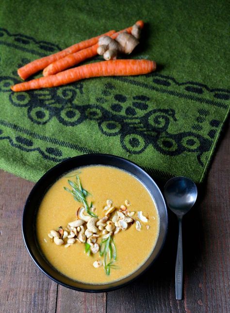 Cashew Soup, Carrot Ginger Soup Recipe, Carrot Ginger Soup, Ginger Soup, Paleo Soup, Ginger Nut, Carrot And Ginger, Carrot Soup, Raw Cashews