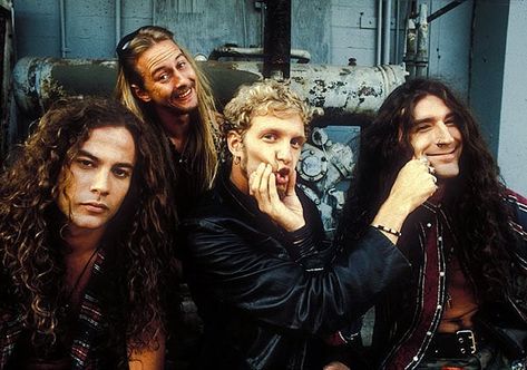 Alice in Chains photo shoot in 1991. Photo by Marty Temme. #laynestaley #jerrycantrell #seankinney #mikestarr #music #musically #musician… Nirvana Pictures, Mike Inez, Mike Starr, Mad Season, Temple Of The Dog, Jerry Cantrell, Layne Staley, Grunge Guys, Grunge Band