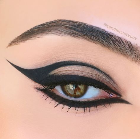 Eyeliner Inspo, Makeup Emo, Graphic Eyeliner, Eyeliner Makeup, Clay Paint, Emo Makeup, Eye Makeup Designs, Makeup Eyes, Makeup Eye Looks