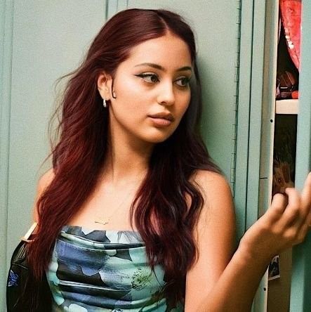 Indian Red Hair, Red Hair Indian, Hair Color Red Brown, Cherry Brown Hair, Kpop Hair Color, Hair Color Red, Red Orange Hair, Red Hair Trends, Maddy Perez