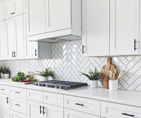 Kitchen Herringbone Backsplash, Herringbone Backsplash Kitchen, Kitchen Quartz Countertops, Kitchen Herringbone, Wall Tile Kitchen, Dark Grout, Backsplash Kitchen White Cabinets, Kitchen Quartz, Backsplash For White Cabinets