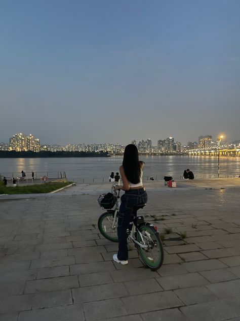 Hangang River Aesthetic, South Korea Han River, Han River Aesthetic, Han River Night, Hangang River, River At Night, River Aesthetic, Korea Trip, 2024 Travel