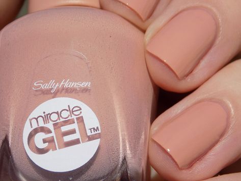 Sally Hansen Miracle Gel, Nail Polish Designs, Gel Nail Designs, Glitter Nail Art, Nail Art Summer, Nail Art Tutorial, Easy Nail Art, Sally Hansen, Nail Designs Summer