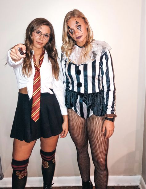 Hot Harry Potter Costume, Group Harry Potter Costume Ideas, Group Costumes Funny, Griffendor Diy Costume, Harry Potter Costume Gryffindor, Harry Potter Group Costumes, Harry Potter Costume Women, Harry Potter Costumes For Women, Gryffindor Halloween Costume