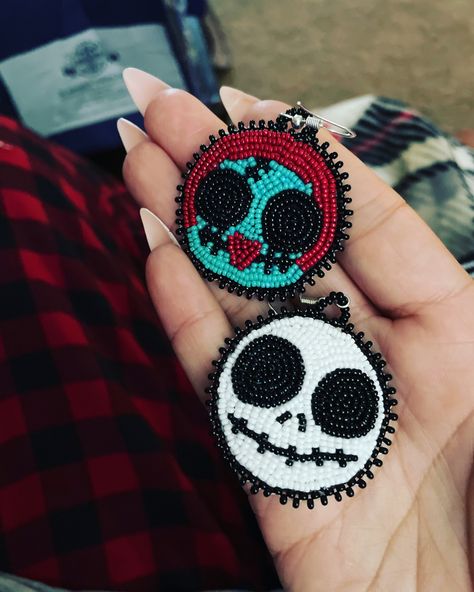 Insta-thewildopossum Beaded Nightmare Before Christmas, Jack And Sally Beaded Earrings, Halloween Beaded Earrings Native, Lilo And Stitch Beaded Earrings, Spooky Beaded Earrings, Halloween Beaded Jewelry, Native American Beadwork Patterns, Halloween Beads, Native American Beadwork