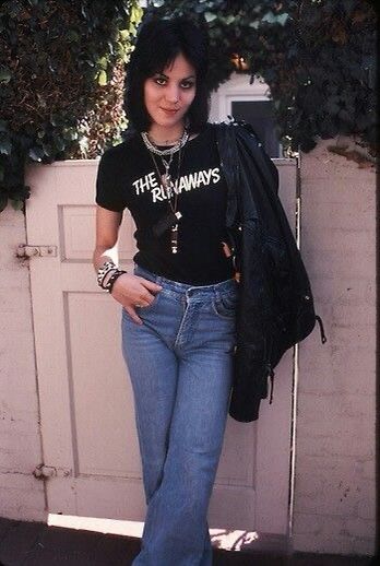 Joan Jett Outfits, Svarta Outfits, The Runaways, Rocker Girl, Women Of Rock, Joan Jett, Women In Music, I'm With The Band, Estilo Punk