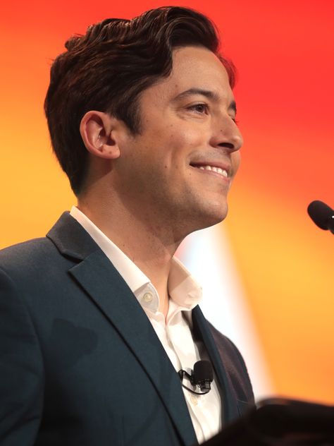 Michael Knowles, Daily Wire, My Values, Attractive People, Right Wing, Men's Wardrobe, Having A Crush, Looking Up, Actors