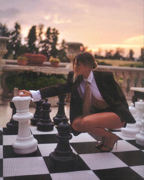 Amber Asaly, Sophia Richie, Sofia Richie, Golden Child, Chess Board, Old Money, Chess, Sofia, Amber