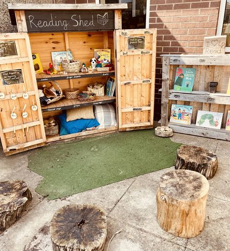 Nursery Reading Area, Outdoor Reading Area, Reading Shed, Early Years Outdoor Area, Outdoor Classroom Design, Nursery 2023, Playground Garden, Eyfs Outdoor, Natural Classroom