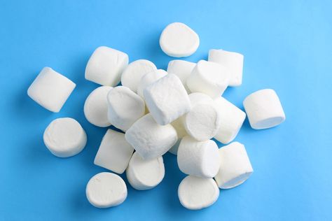 Conversions for mini, regular and jumbo marshmallows in ounces, cups and count. Also for fluff and creme! #marshmallows #marshmallowconversions www.savoryexperiments.com