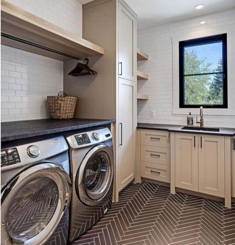 Laundry Room Layout Ideas, Laundry Room Layout, Organization Room, Room Layout Ideas, Transitional Laundry Room, Drying Room, Small Laundry Room Organization, Room Storage Diy, Laundry Room Flooring