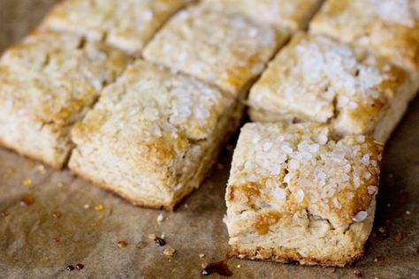 Maple Syrup Scones - Tonys Meats Maple Treats, Vermont Recipes, England Food, Maple Recipes, Maple Syrup Recipes, Syrup Recipes, American States, Recipes Bread, Biscuit Recipes