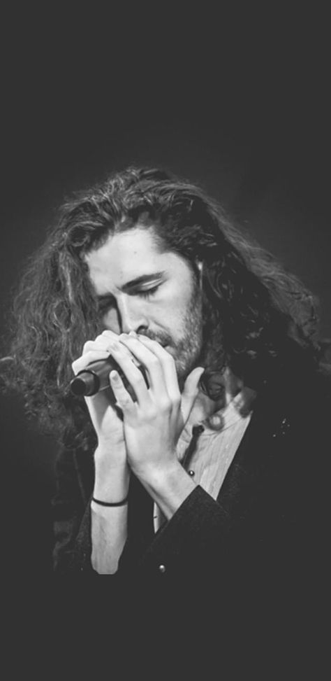 Hozier Aesthetic Pictures, Hozier Black And White, Hozier Photoshoot, Hozier Hands, Hozier Print, Hozier Wallpaper Aesthetic, Hozier Aesthetic Wallpaper, Hozier Lockscreen, Hozier Lyrics Aesthetic