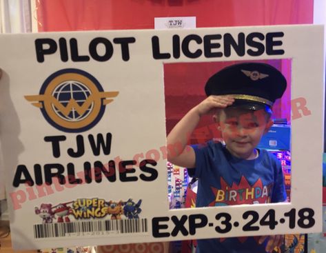 Themes Decorations Ideas, Airport Theme Birthday Party, Airport Birthday Theme, Airport Party, Pilot License Party, Airport Party Theme, Airplane School Theme, Airport Theme Decorations, Take Flight School Theme