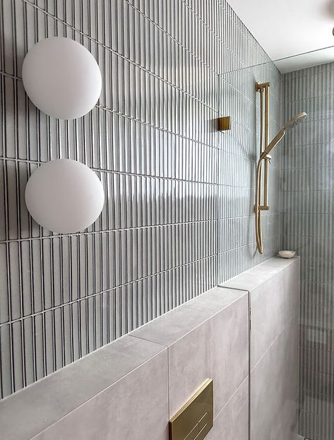 PROJECT: NEWPORT BATHROOM | Howard Lane Designs Brushed Brass Bathroom Fixtures, Accent Tile Bathroom, Kit Kat Tiles, Brass Bathroom Fixtures, Coral House, Hotel Ideas, Girl Bathrooms, White Interior Design, Bathroom Remodel Tile