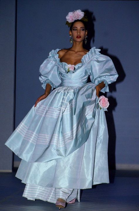 Runway Fashion Couture, Beauty And Fashion, Rococo, Fancy Dresses, Couture Fashion, Pretty Dresses, Runway Fashion, Pretty Outfits, Fashion Inspo Outfits