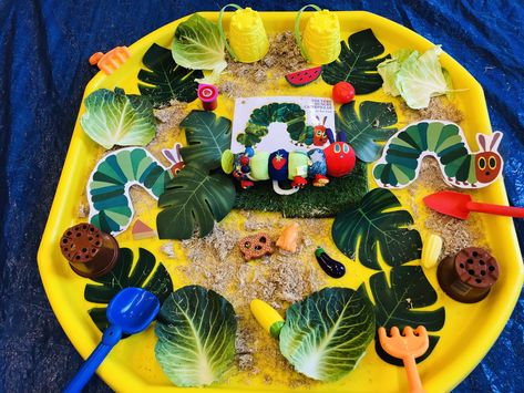 Hungry Caterpillar tuff spot Hungry Caterpillar Messy Play, Caterpillar Tuff Tray, Hungry Caterpillar Tuff Tray, Tuff Tray Ideas, Tuff Spot, Tuff Tray, Baby Activities, Tray Ideas, The Very Hungry Caterpillar