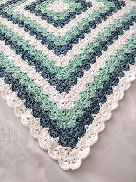 Beautiful Shells Blanket - Granny Square Shell Pattern, Shell Blanket Crochet Pattern, Beautiful Shells Crochet Blanket, Crochet Shell Blanket, Aesthetic Crochet Blanket, Beautiful Shells, Crochet Baby Blanket Free Pattern, Crochet Skirt Pattern, Crochet Stitches For Blankets