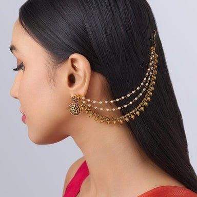 Ear Chains Indian Gold Bridal, Hair Pins Diy, Vintage Indian Jewelry, Pins Diy, Dresses Traditional, Gold Earrings Models, Ear Chain, Antique Jewellery Designs, Indian Dresses Traditional