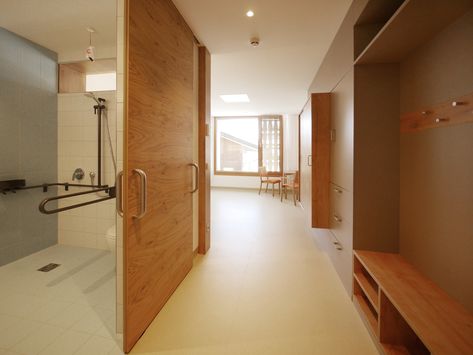 Gallery of Retirement and Nursing Home Wilder Kaiser / SRAP Sedlak Rissland   Dürschinger Architekten - 19 Nursing Home Interior Design, Senior Living Design, Lavatory Design, Wilder Kaiser, Cladding Design, Architectural Competition, Aged Care, Nursing Homes, Lobby Interior