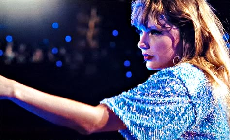 Taylor Swift Gif Eras Tour, Taylor Swift Banner Gif, Taylor Swift Banner, Taylor Swift Gifs, Taylor Swift Gif, Banners Gif, Girls Music, Taylor Swift Videos, Indie Pop