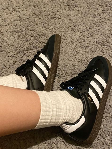 Black Sambas Aesthetic, Black Adidas Shoes Aesthetic, All Black Shoes Adidas, Adidas All Black Shoes, Adidas Samba Black Outfit, Black Sambas, Addis’s Samba, Adidas Samba Black, Skate Fits