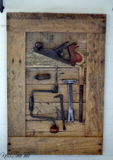 Antique Tools Display                                                                                                                                                                                 More Antique Gadgets, Tool Display, Farmhouse Projects, Antique Hand Tools, Lumber Storage, Gorgeous Farmhouse, Small Woodworking Projects, Farm Tools, Antique Tools