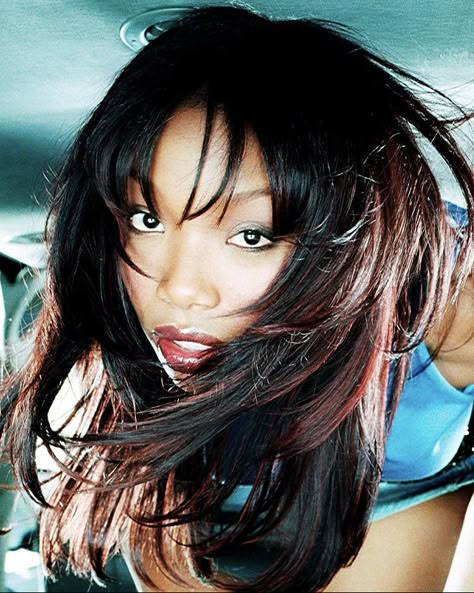 Brandy Icons, Brandy Hairstyles, Tamia 90s, Brandy Norwood 90s, 2000s Black Women, 90s R&b Aesthetic, 2000s Makeup Looks, Brandy Norwood, Photoshoot Idea