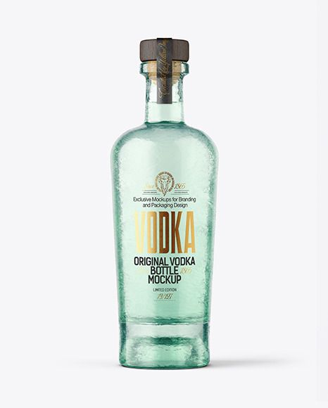 Vintage Vodka Bottle Mockup Glass Bottle Design, Vodka Labels, Retro Label, Cool Drinks, Vodka Brands, Premium Vodka, Mockup Photoshop, Gin Bottles, Professional Presentation