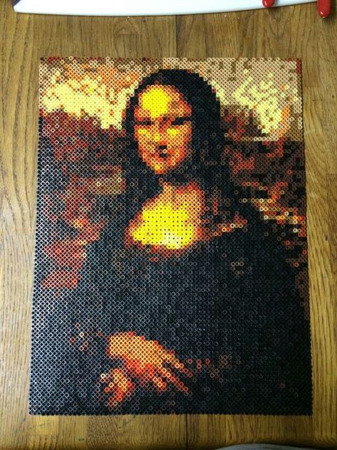 Lisa Portrait, Mona Lisa Portrait, Minecraft Beads, Princess Paris, Lego Mosaic, Hamma Beads Ideas, Perler Creations, Melty Bead Patterns, Hamma Beads