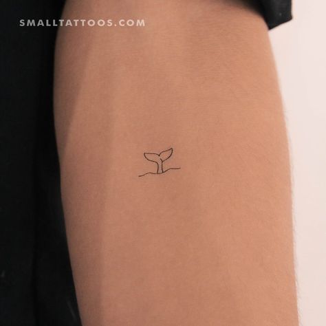 Womens Dainty Tattoos, Wale Tattoos Minimalist, Tattoo Ideas Female Ocean, Whale Fin Tattoo, Tiny Whale Tattoo, Whale Tale Tattoo, Small Whale Tattoo, Whale Tail Tattoo, Tattoo Whale