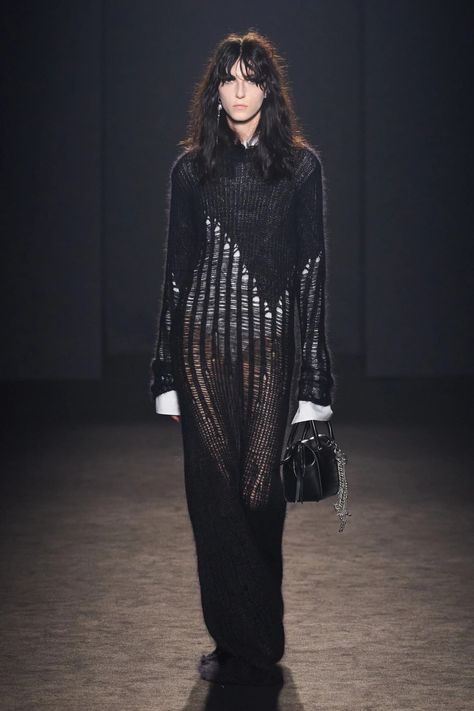 Ann Demeulemeester Fall 2024 Ready-to-Wear Collection | Vogue Punk Street Style, Pre Fall Fashion, Runway Looks, Ann Demeulemeester, Knitwear Design, Yellow Fashion, Dress Cuts, Knit Fashion, Fall 2024