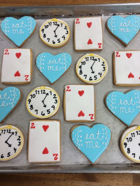 Alice in Wonderland Cookies Alice In Wonderland Cookies Ideas, Alice In Wonderland Tea Party Desserts, Alice In Wonderland Cookies Decorated, Alice And Wonderland Cookies, Alice Cookies, Alice In Wonderland Cookies, Wonderland Cookies, Cookie Party Favors, Alice In Wonderland Tea Party Birthday