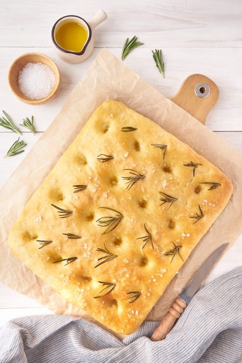 Rosemary Focaccia - Cinnamon & Sage Co. Savory Bread Recipe, Flakey Salt, Rosemary Focaccia, Yeast Bread Recipes, Cheesy Bread, Focaccia Bread, Bbq Pulled Pork, Bakery Recipes, Feeding A Crowd