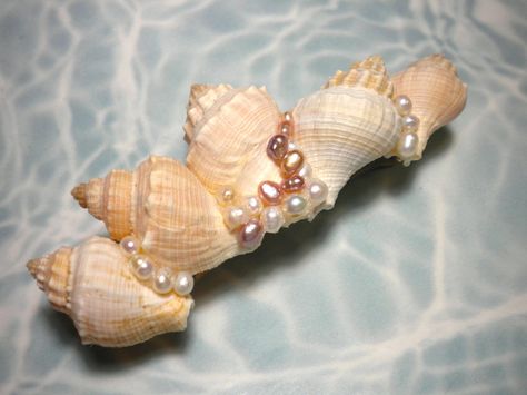 Things To Make With Seashells, Diy Barrettes, Shells Ideas, Seashells Hair Accessories, Copper Beach, Seashell Flowers, Shells Craft, Mermaid Hair Accessories, Shell Projects