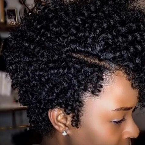 Curly Crochet Braids, Kanekalon Braiding Hair, Crochet Hairstyles, Curly Crochet Hair Styles, Crochet Styles, Crochet Braid Styles, Twist Braid Hairstyles, Crochet Braids Hairstyles, Crochet Braid