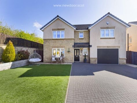 Check out this 5 bedroom house for sale on Rightmove 5 Bedroom House Uk, New Build House Uk, Uk Houses Interior, Detached House Uk, House For Sell, Cheap Houses For Sale, Houses Uk, Nice Houses, Dream House Aesthetic