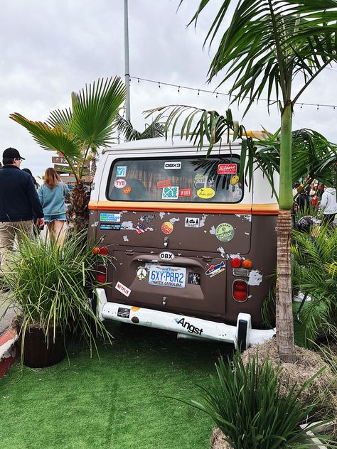 obx netflix outer banks twinkie volkswagen vw bus van john b Obx Twinkie Car, Twinkie Obx Aesthetic, Outer Banks Twinkie Car, Obx Outer Banks Twinkie, The Twinkie Outer Banks, Twinkie Outer Banks, Outer Banks Car, Outer Banks Van, Old Volkswagen Van