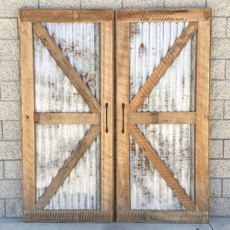 53 Creative and Gorgeous DIY Barn Door Plans and Ideas Diy Barn Door Plans, Door Plans, Door Plan, Diy Barn, Shed Doors, Metal Barn, Fa Fal, 카페 인테리어 디자인, Diy Barn Door