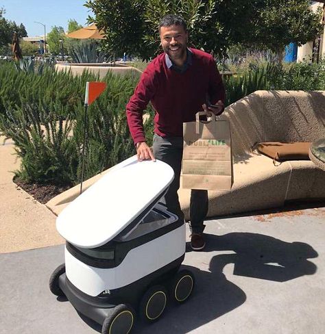 Starship Technologies' robots could deliver lunch to your desk | Daily Mail Online Police Robot, Cyberpunk Sci Fi, Victim Support, Delivery Robot, Star Wars Technology, Modeling Design, Smart Office, Cafe Shop Design, Sailing Boats