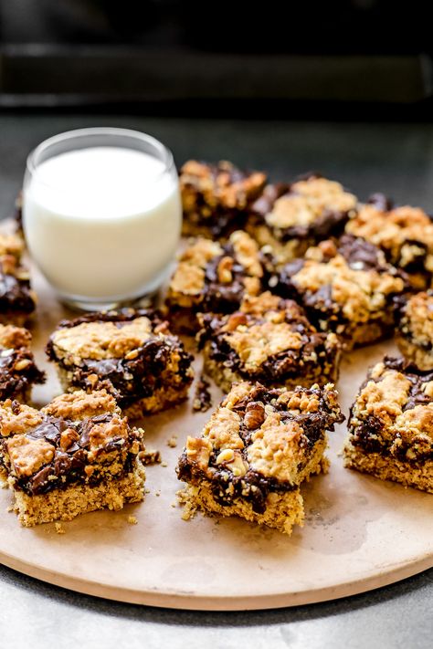 The best thing you can make with #oats #RevelBars Chocolate Revel Bars Recipe, Revel Bars Recipe, Chocolate Revel Bars, Revel Bars, Types Of Desserts, Milk It, Brownie Bar, Sweets Recipes, Vegetarian Chocolate