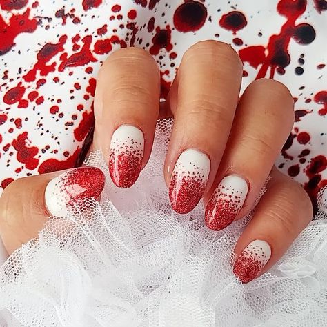 White To Red Ombre Nails, Red To White Ombre Nails, Red White Ombre Nails, Red And White Halloween Nails, Red And White Ombre Nails, Red And White Ombre, Manicure Halloween, White Ombre Nails, Red Ombre Nails