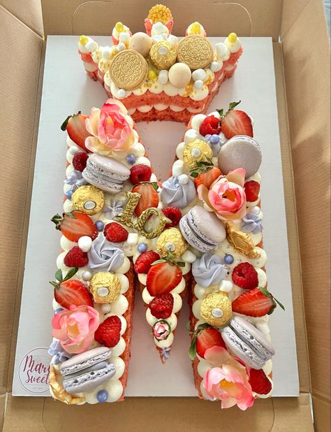 Letter M Cake Birthday, Letter M Cake Ideas, M Birthday Cake Letter, Strawberry Letter Cake, M Cake Letter, Crown Cake Ideas, Macaron Decoration, 40th Birthday Cake For Women, Fashionista Cake